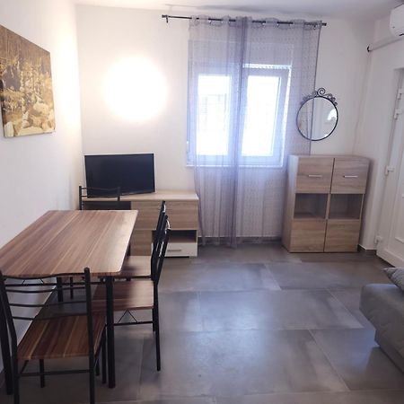 Apartmani Viktorija Fažana Zimmer foto