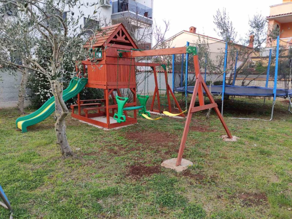 Apartmani Viktorija Fažana Exterior foto