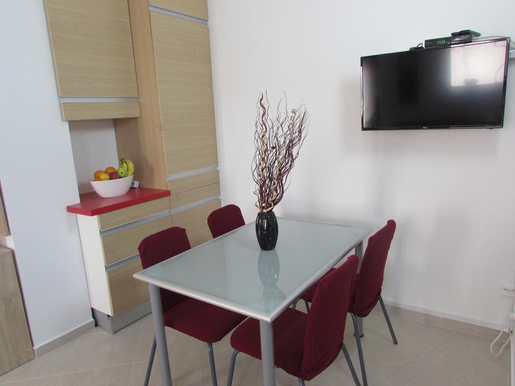 Apartmani Viktorija Fažana Exterior foto