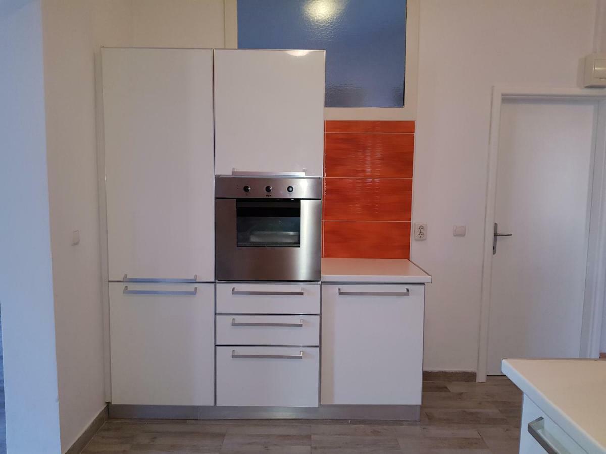 Apartmani Viktorija Fažana Exterior foto
